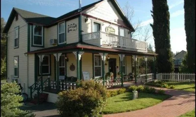 All Seasons Groveland Inn B&B