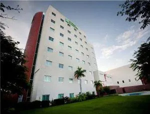 Wyndham Garden Colima