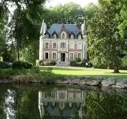 Manoir De Contres