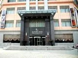 Yifeng Business Hotel