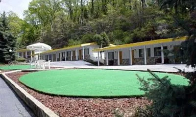 Golden Chain Resort Motel