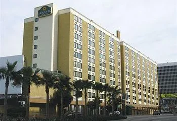 La Quinta Inn & Suites LAX