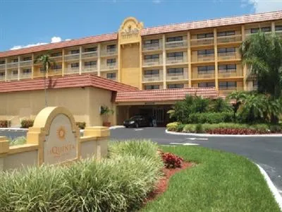 La Quinta Inn & Suites Coral Springs University Dr