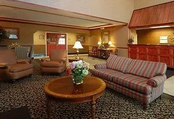 Comfort Suites South