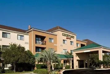 Courtyard by Marriott Beaumont