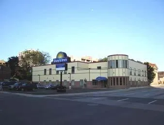 Days Inn Hamilton (Canada)