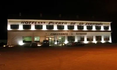 Hotel Puerta De La Serrania Llíria