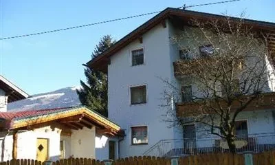 Ferienwohnungen Egger Guest House Zell am Ziller