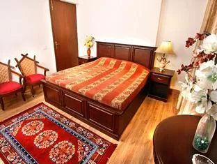 Awesome Delhi Bed and Breakfast New Delhi