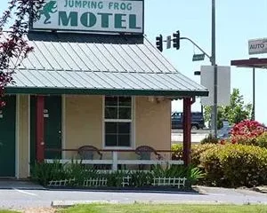 Jumping Frog Motel