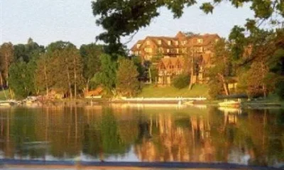 Maddens Resort on Gull Lake