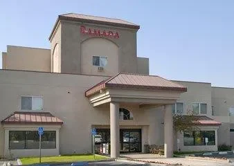 Ramada Suites Bakersfield