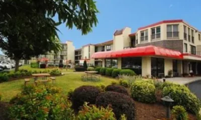 Econo Lodge & Suites Resort Rehoboth Beach