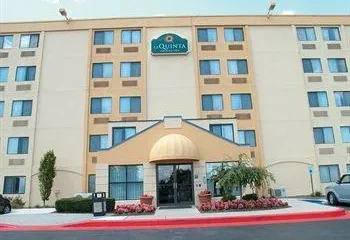 La Quinta Inn & Suites Baltimore North