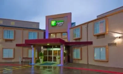 Holiday Inn Express & Suites Arlington