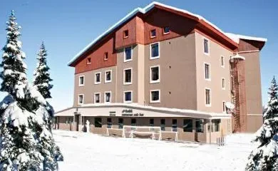 Uslan Hotel