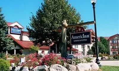 AmericInn Lodge & Suites Oswego