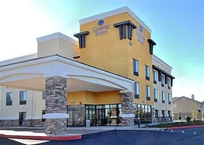 Comfort Suites Dixon