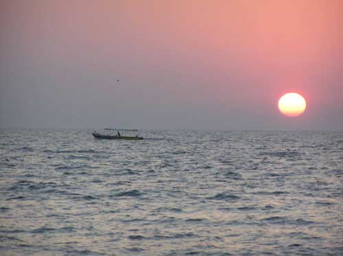 Закат. Majorda Beach. Гоа