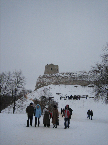 Изборск. Из крепости к ключам.