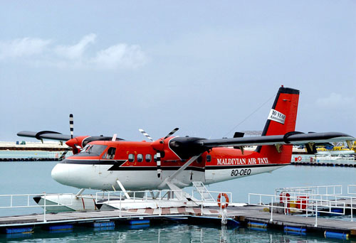 «Самая мальдивская фотография» - Maldivian Air Taxi, гидросамолет-такси, на котором УХ как комфортно добираться до отеля!