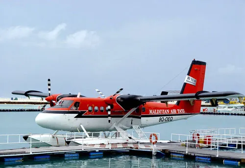«Самая мальдивская фотография» - Maldivian Air Taxi, гидросамолет-такси, на котором УХ как комфортно добираться до отеля!