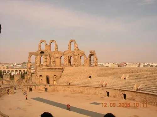 г. Эль-Джем. Древний амфитеатр