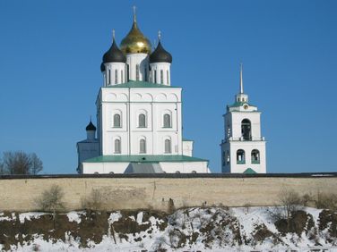 Величественный Троицкий собор в Псковском Кремле