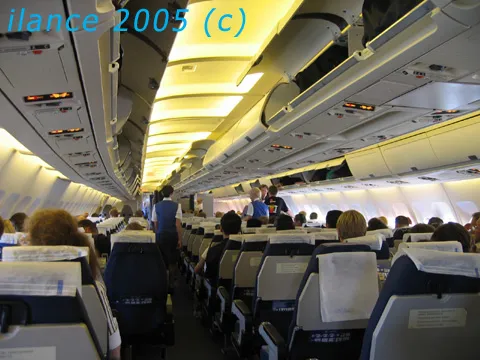 Салон самолета.