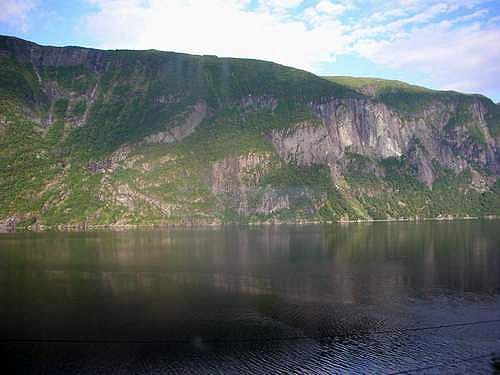 Переезд в район Sognefjord