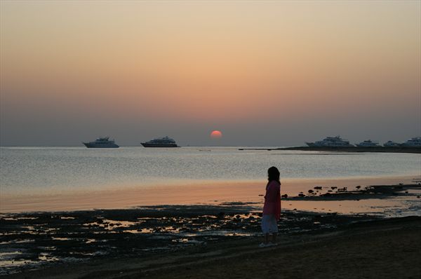 Рассвет на красном море