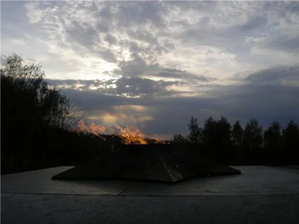 Западная Украина, машина, четыре друга, четыре дня и май.