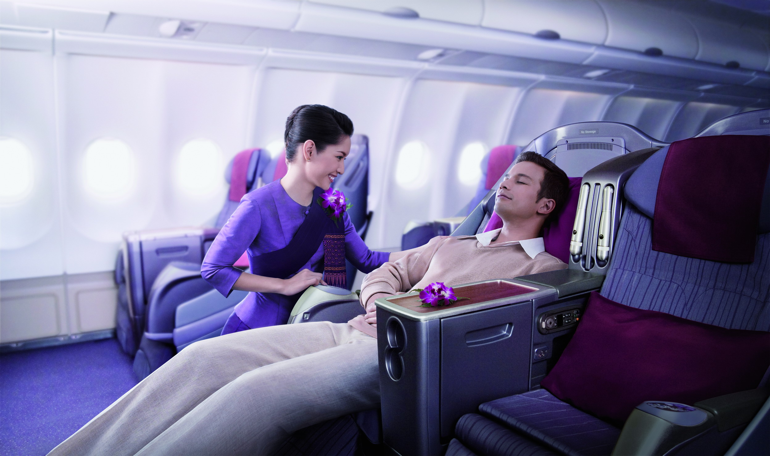 Thai Airways. Royal Silk Class