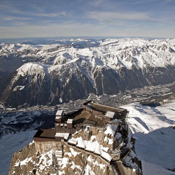 Вид с Aiguille du Medi на Шамони