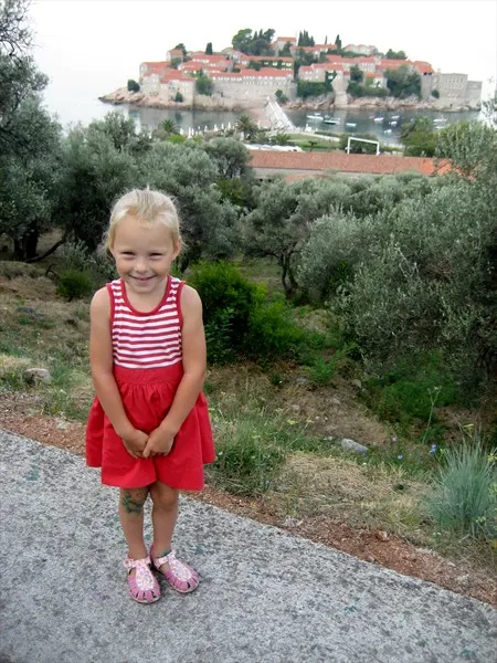 Впервые в Черногорию с маленькими детьми самостоятельно.  Часть 3 — Св. Стефан