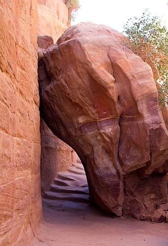 Petra-Boulder.jpg