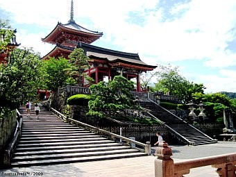 kiyomizudera-1-2009-img_0514.jpg