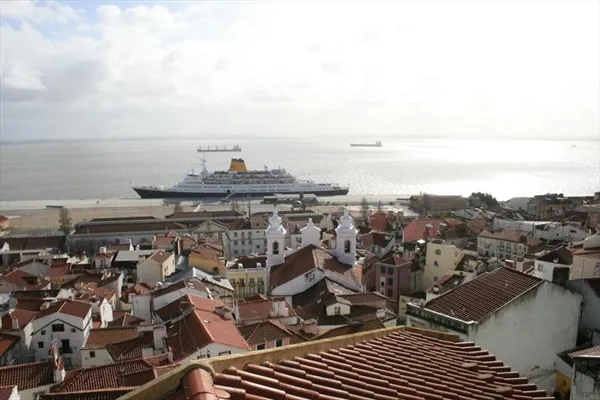 Вид из Алфамы