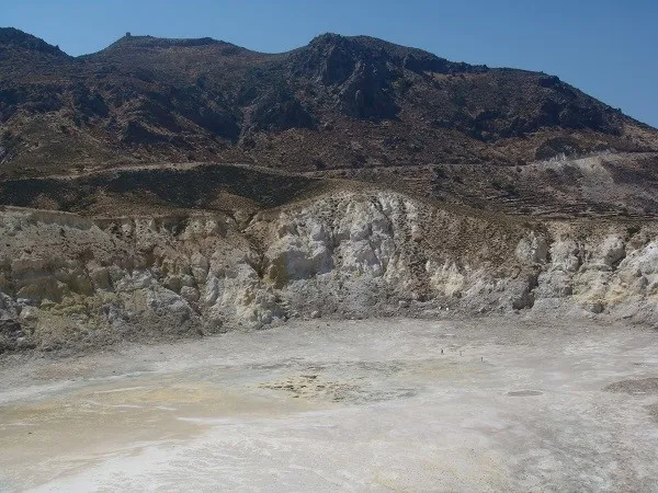 Нисирос, вулкан  Профитис Илиас – один из последних действовавших в Средиземноморье