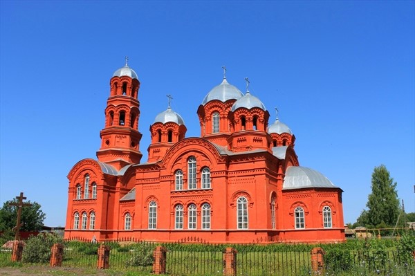 Храм Святых первоверховных Апостолов Петра и Павла