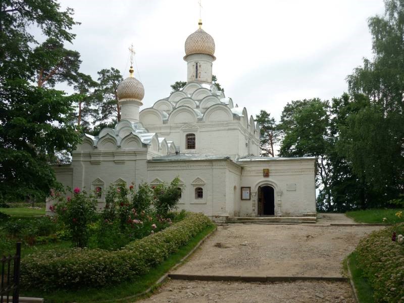 Архангельское