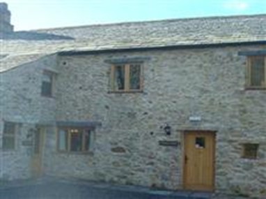 Wayside Guest Accommodation and Whisky Barn