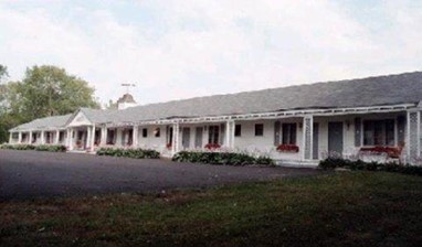 Eden Village Motel and Cottages