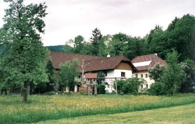 Bauernhof Holzinger Farmhouse Scharnstein
