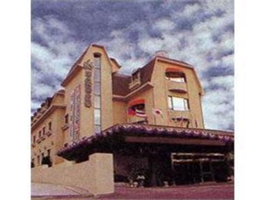 The Kims Tourist Hotel
