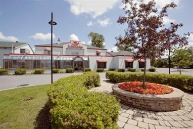Econo Lodge Laval (Canada)