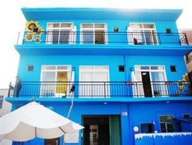Pipiluo Blue House