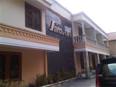 Hotel Sanashtri
