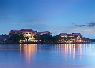 Anantara Riverside Spa & Resort Bangkok