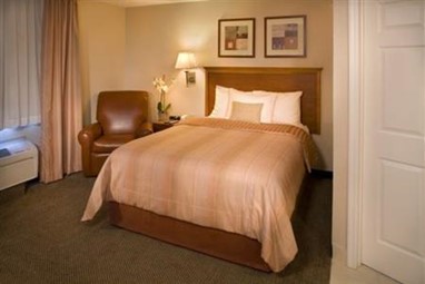 Candlewood Suites Orange County/Airport